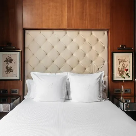 Banke Opera, Autograph Collection