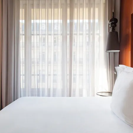 Banke Opera, Autograph Collection 5*