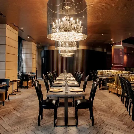 Szálloda Banke Opera, Autograph Collection 5*