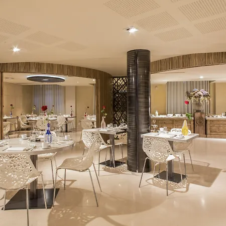 Banke Opera, Autograph Collection Hotel