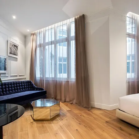 Banke Opera, Autograph Collection Hotel