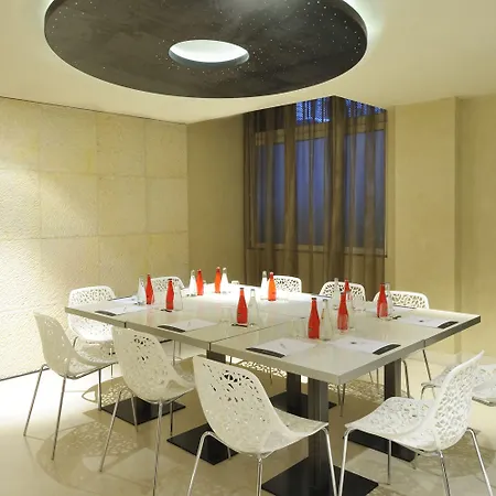 Banke Opera, Autograph Collection ホテル パリ