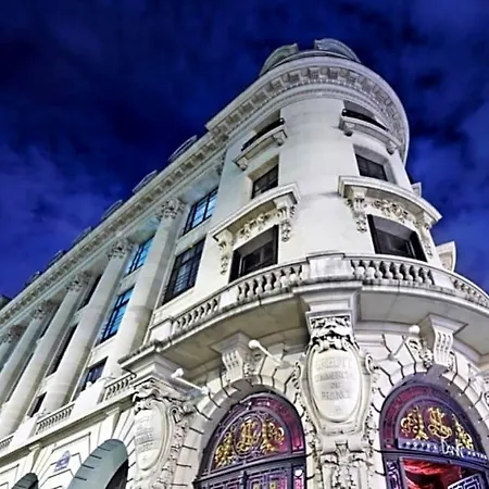 Hotel Banke Opera, Autograph Collection
