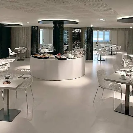 Banke Opera, Autograph Collection Hotel 5*