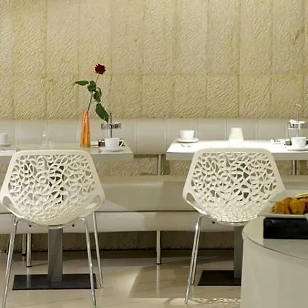 Banke Opera, Autograph Collection Hotel 5*
