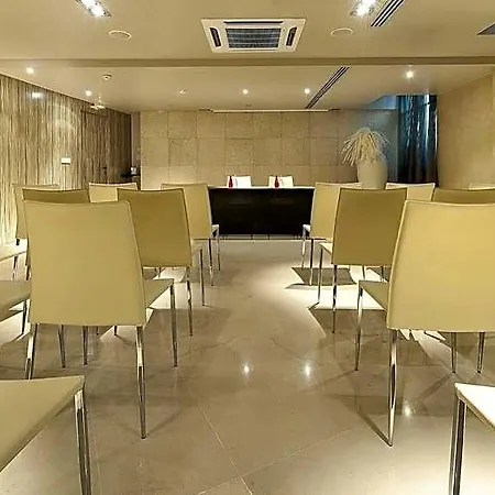 Banke Opera, Autograph Collection 5* Paris