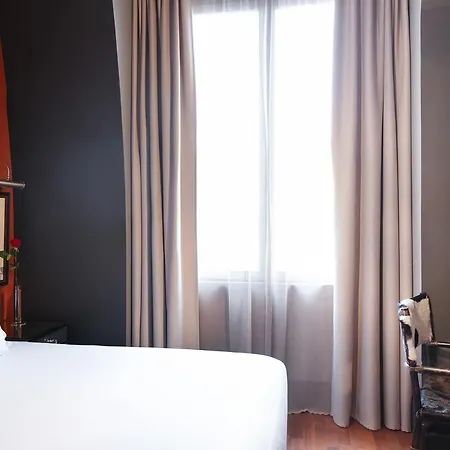 Banke Opera, Autograph Collection Hotel