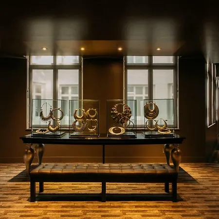 Banke Opera, Autograph Collection 5* Paris