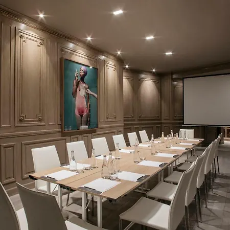 Banke Opera, Autograph Collection Hotel