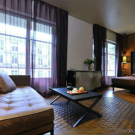 Banke Opera, Autograph Collection Hotel