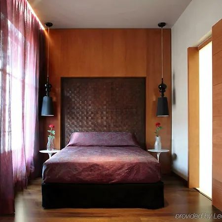 Banke Opera, Autograph Collection 5* Paris