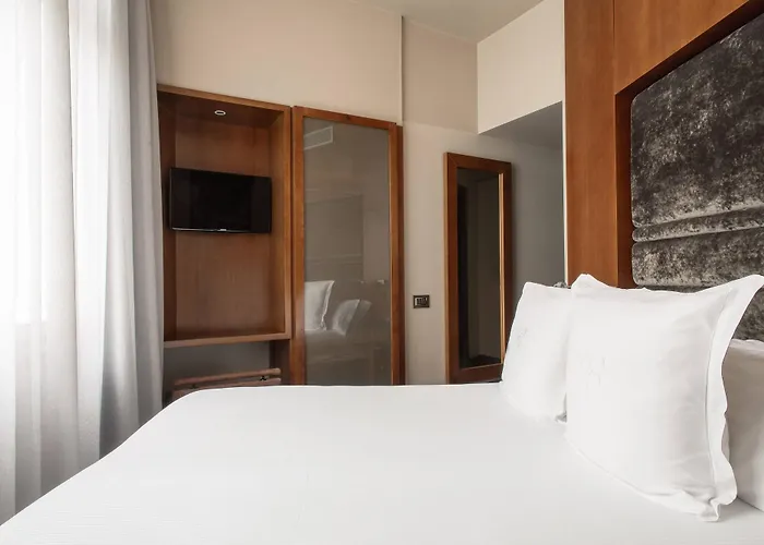 Banke Opera, Autograph Collection 5* 파리