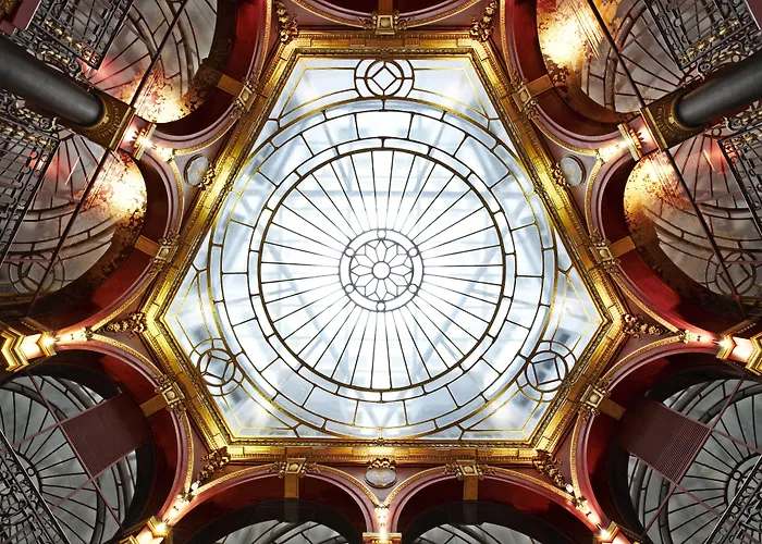 Banke Opera, Autograph Collection 5* 파리