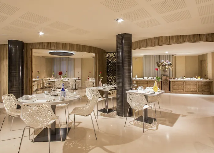 Banke Opera, Autograph Collection Hotel