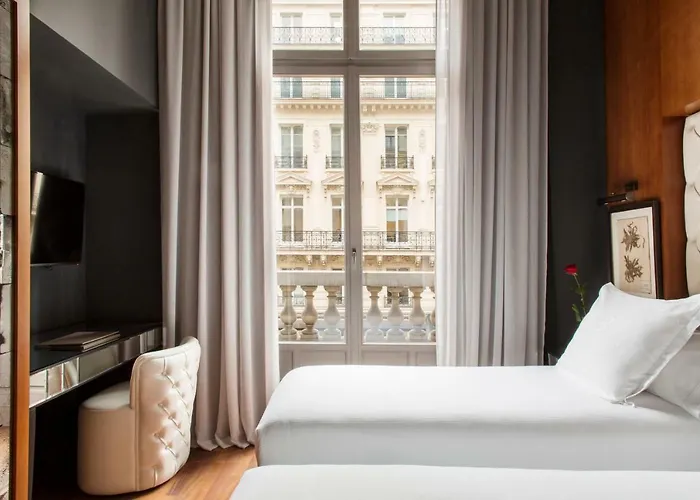 Banke Opera, Autograph Collection 5*