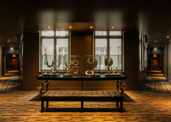 Banke Opera, Autograph Collection 5* 파리