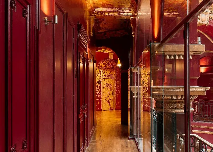 Banke Opera, Autograph Collection 5*