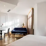 Banke Opera, Autograph Collection Hotel
