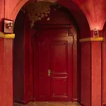 Banke Opera, Autograph Collection Hotel