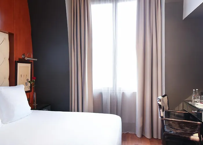 Banke Opera, Autograph Collection Hotel